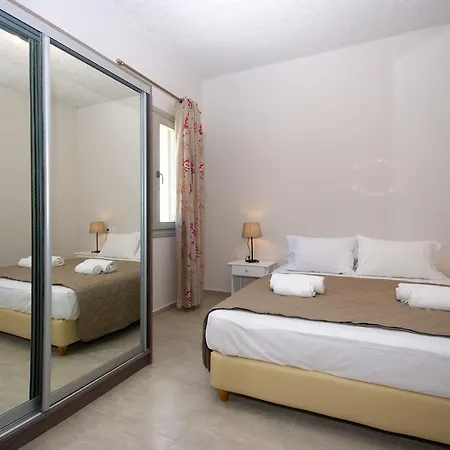 Apartament Alafouzos & *