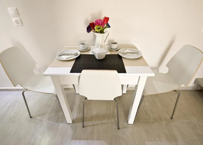 Alafouzos & Apartman Kamári